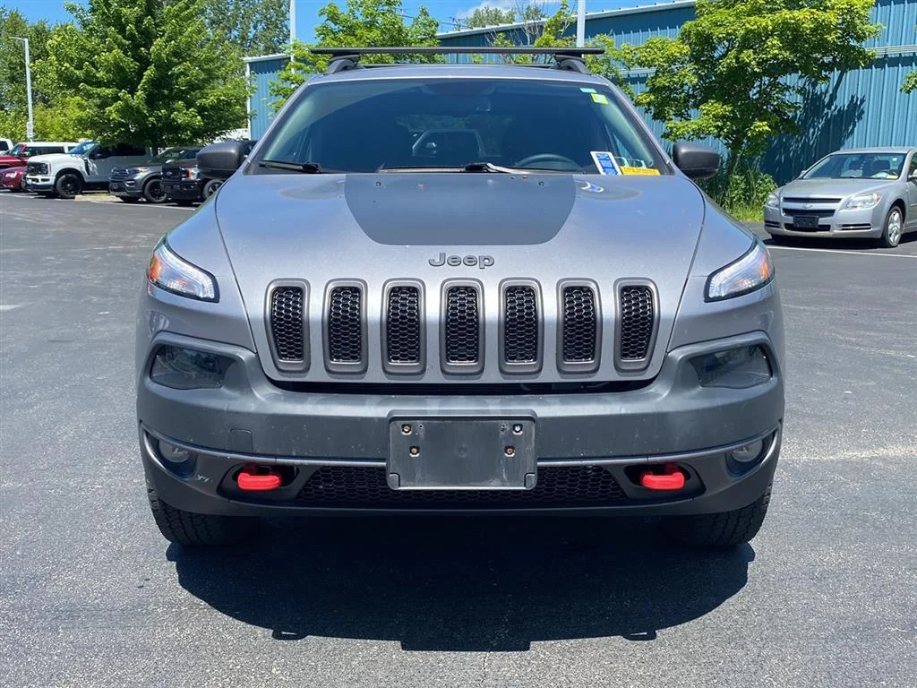 Used 2018 Billet Silver Metallic Clearcoat Jeep Trailhawk image 5