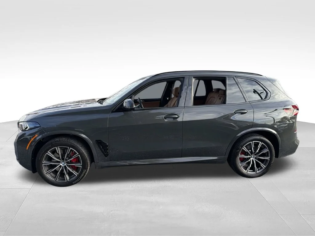Used 2025 Gray BMW xDrive40i image 5