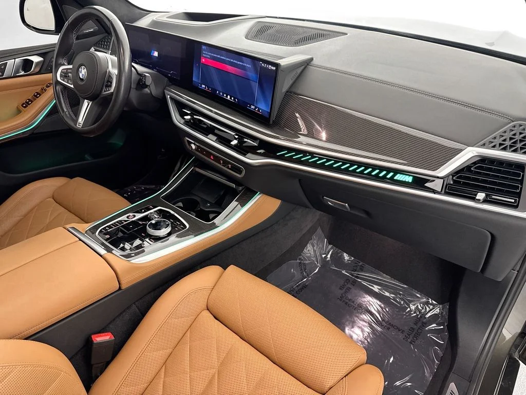 Used 2024 Green BMW M60i image 29