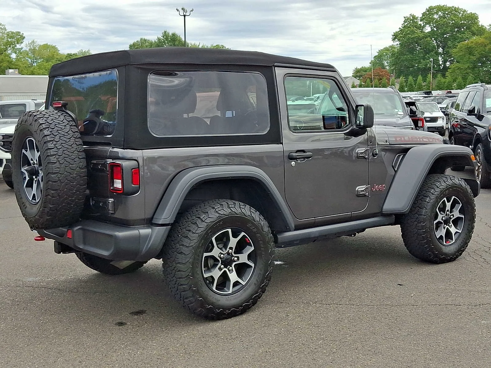 Used 2021 Granite Crystal Metallic Clearcoat Jeep Rubicon image 6