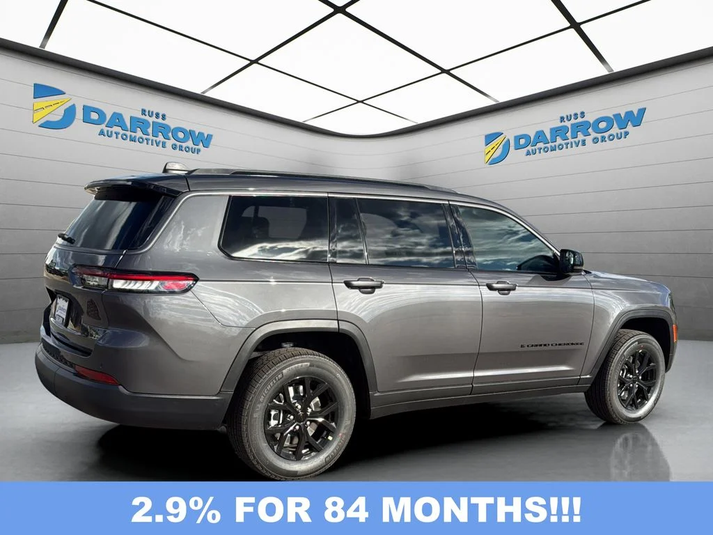 New 2026 Baltic Gray Metallic Clear-Coat Exterior Paint Jeep Altitude image 5