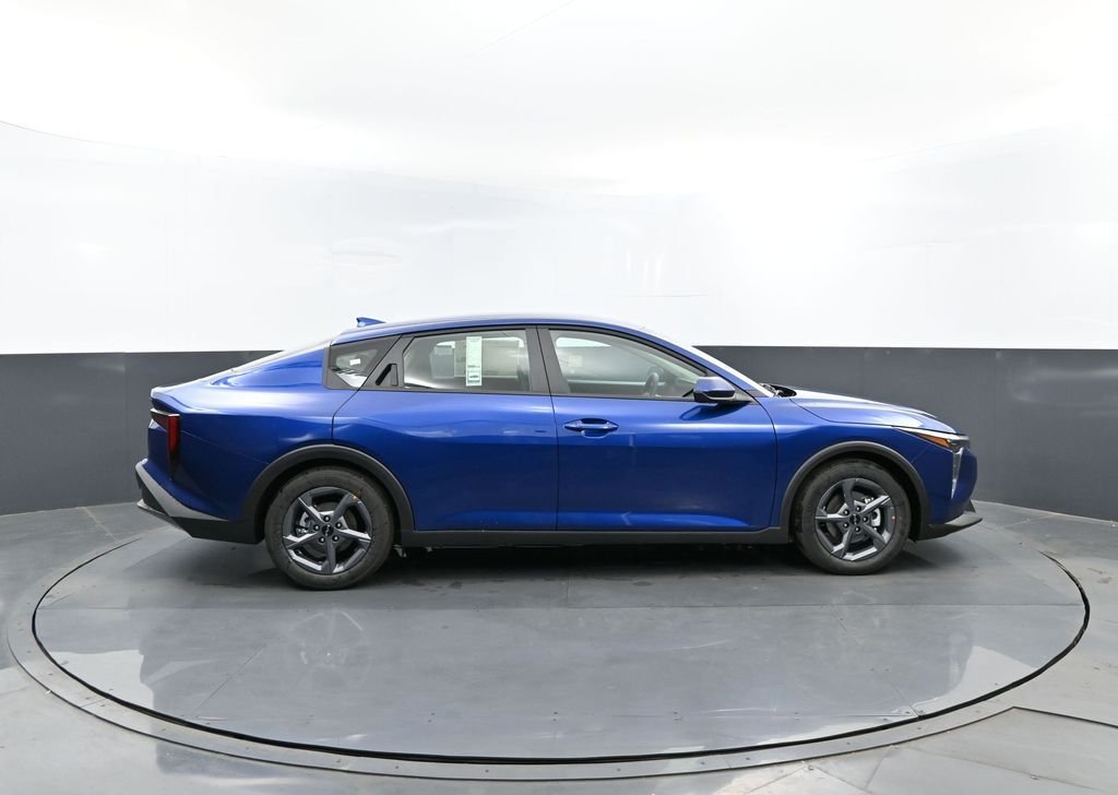 New 2026 Deep Sea Blue Kia LXS image 4
