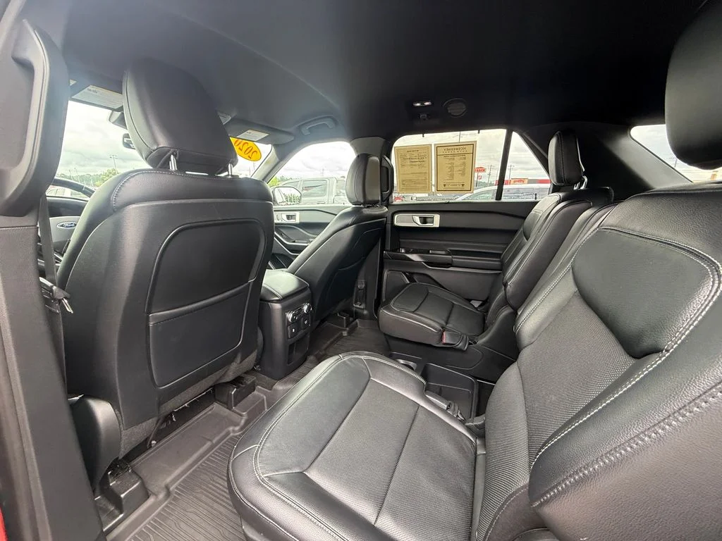Used 2020 Red Ford Limited image 23