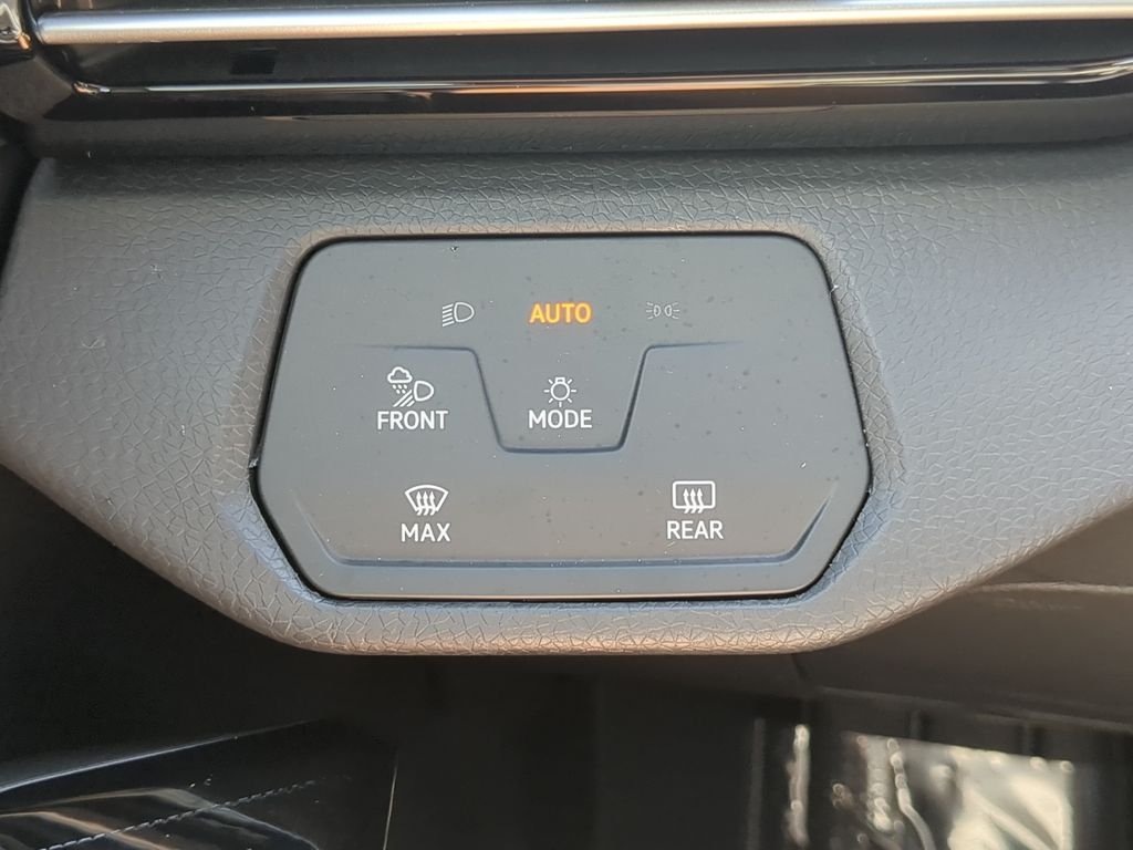 Certified Used 2024 Black Volkswagen Pro S image 28