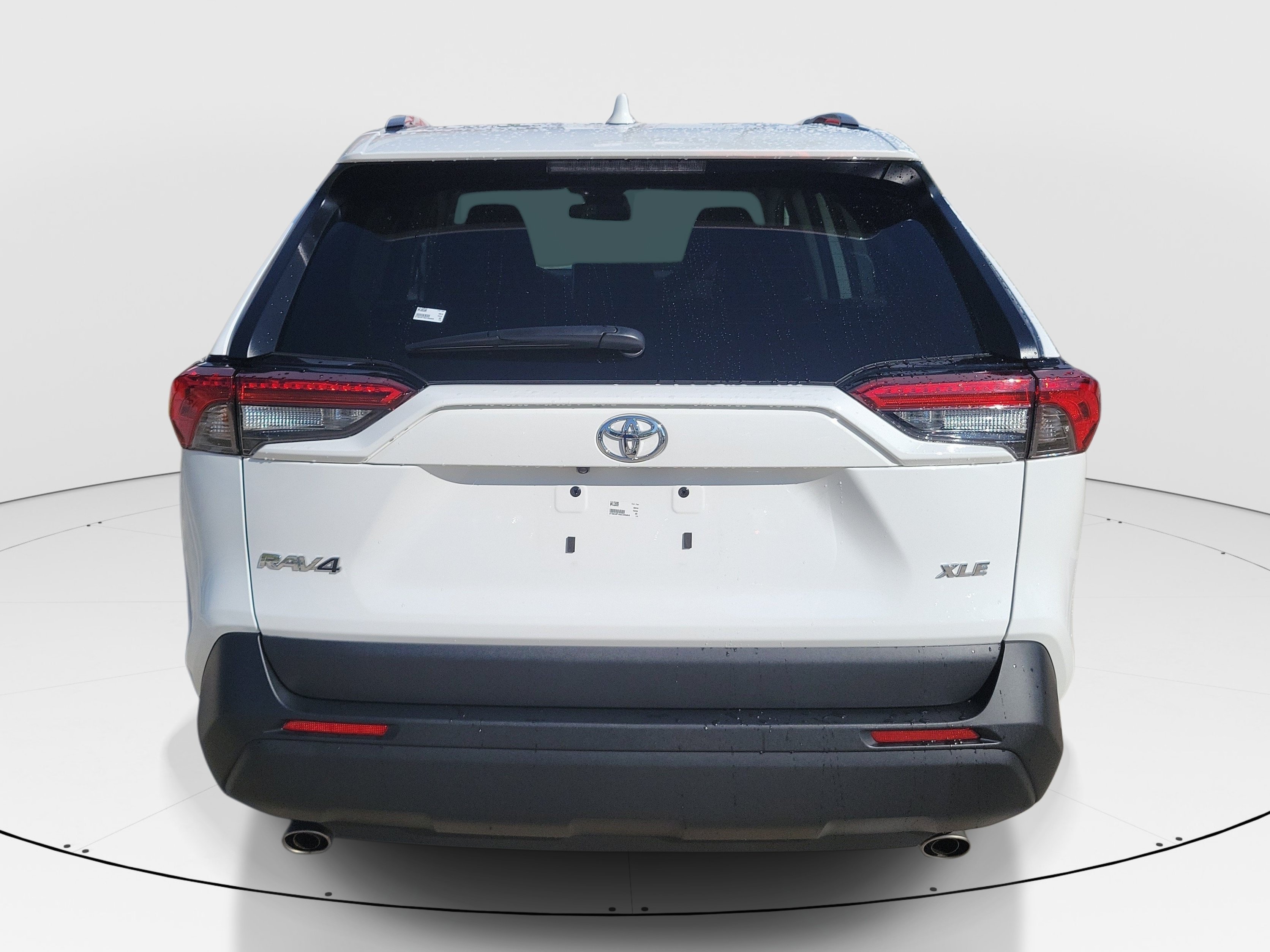 Certified Used 2025 Ice Toyota XLE image 6