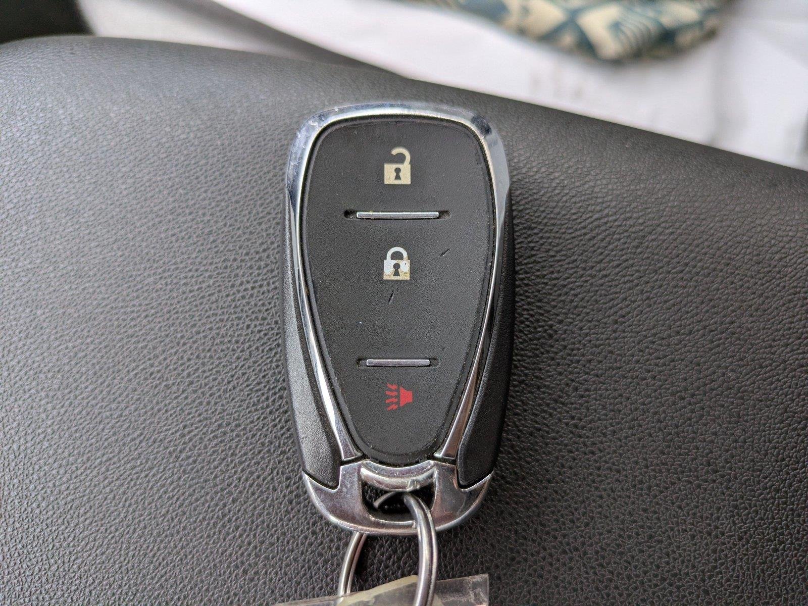 Used 2022 Summit White Chevrolet LT image 26