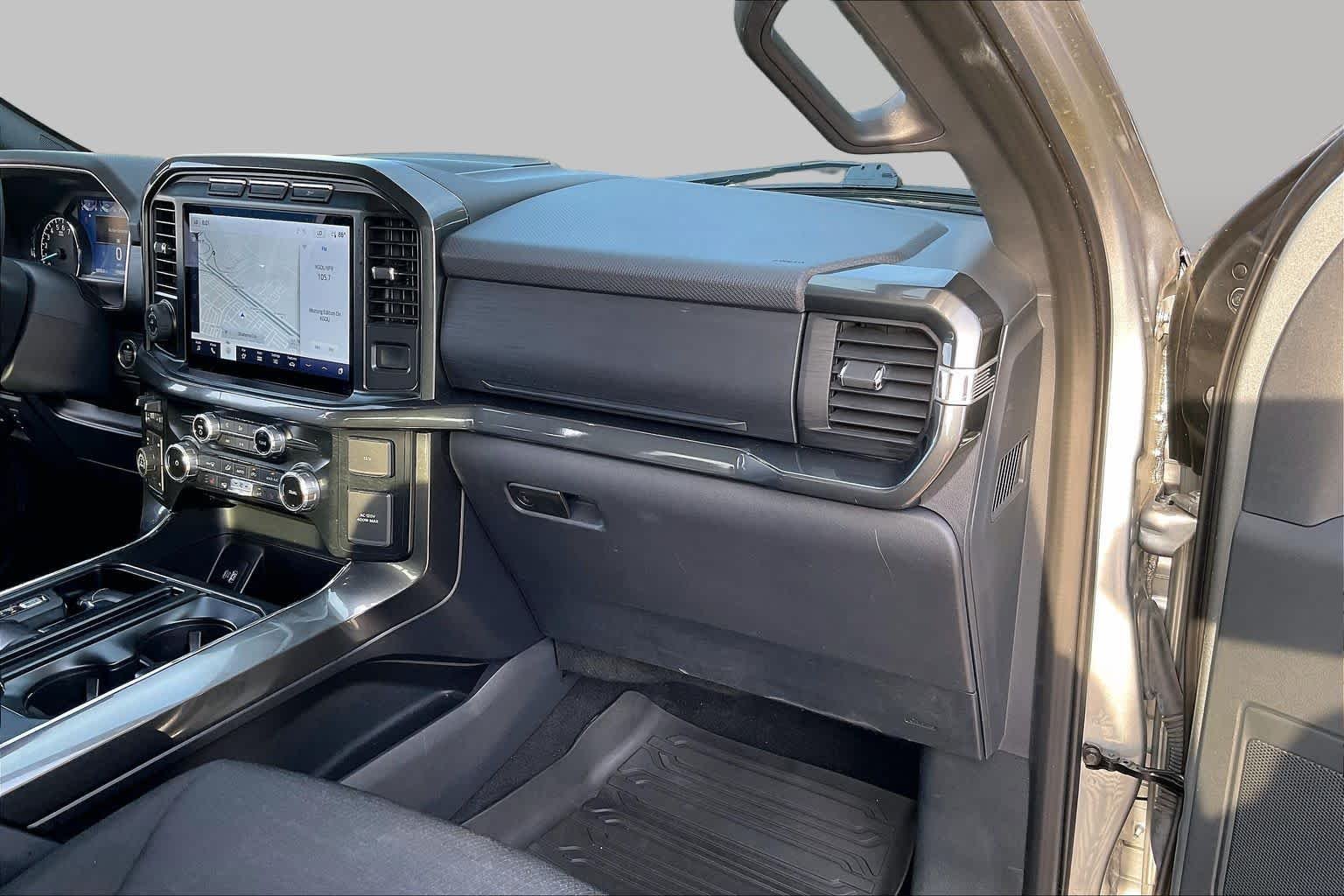 Used 2023 Iconic Silver Ford XLT image 17