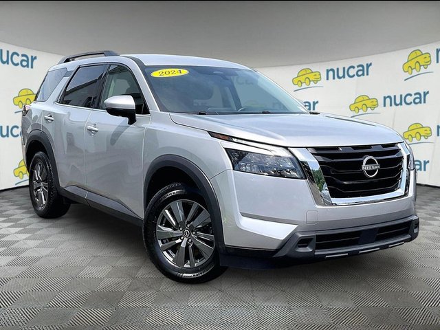 2024 Nissan Pathfinder SV
