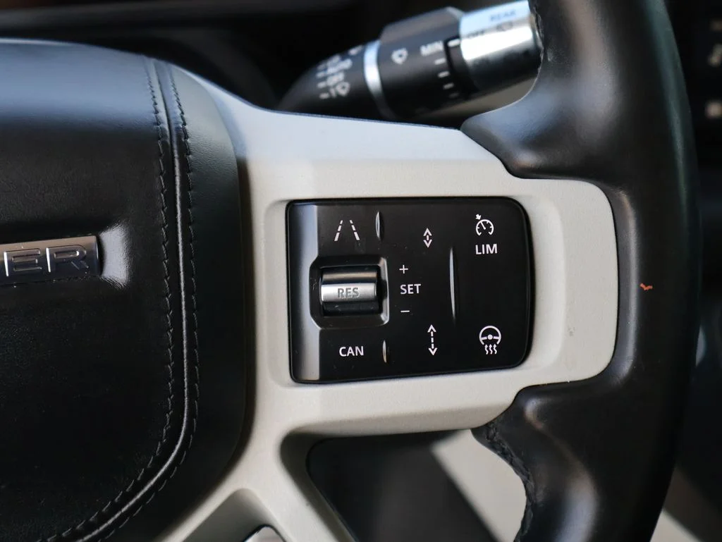 Used 2020  Land Rover HSE image 30