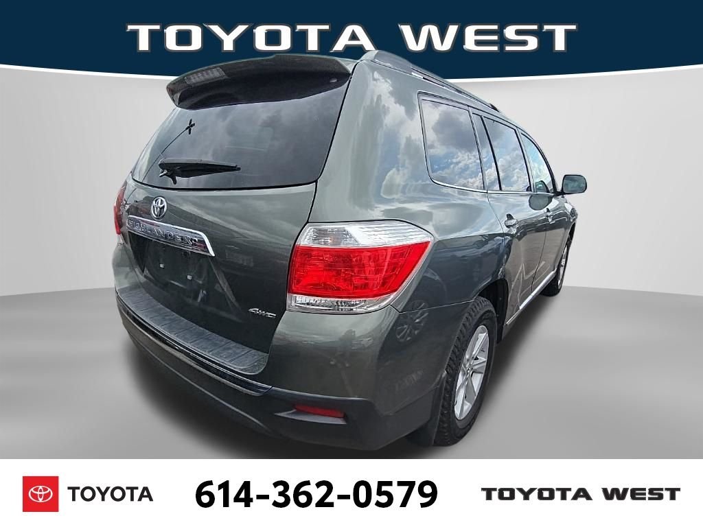 Used 2013 Green Toyota Base Plus V6 image 8