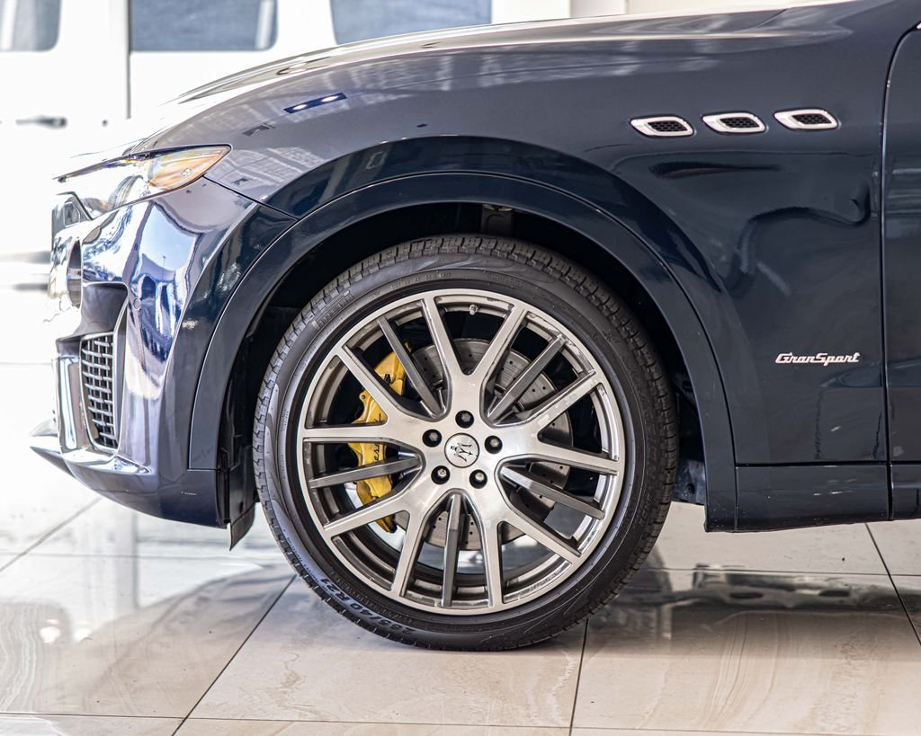 Used 2019 White Maserati S GranSport image 8