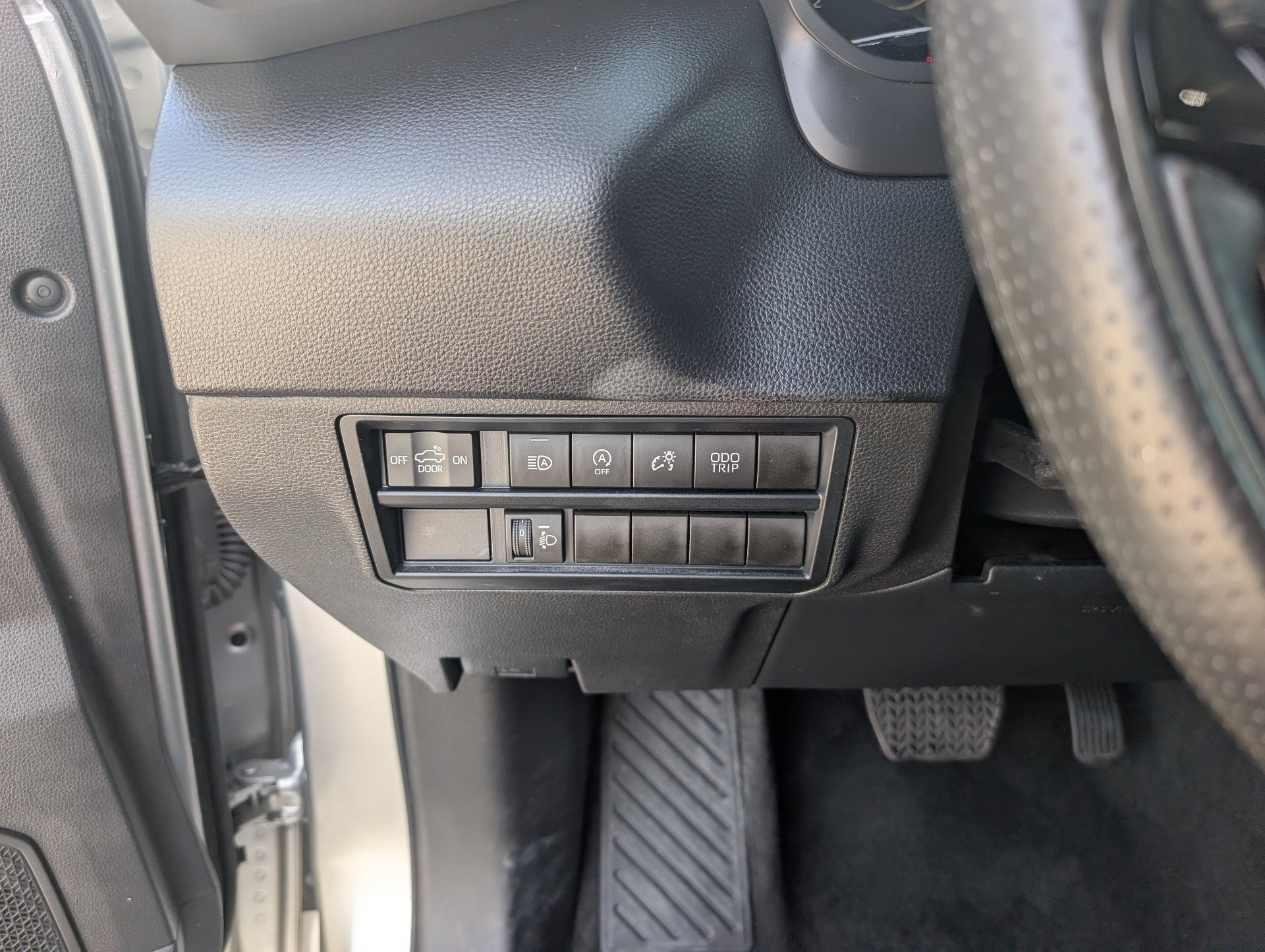 Used 2023 Silver Toyota SR5 image 11
