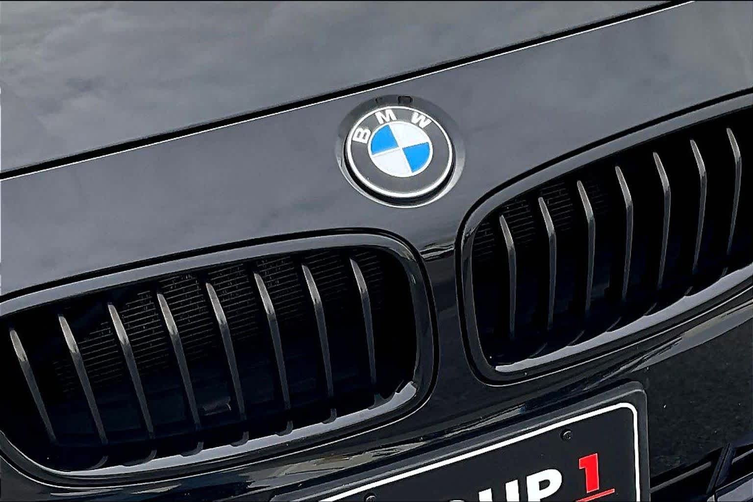 Used 2018 Jet Black BMW 330i xDrive image 30