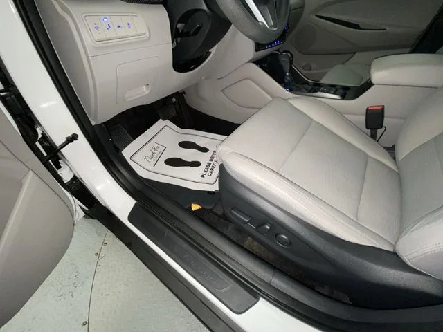 Used 2021 White Hyundai Value image 12