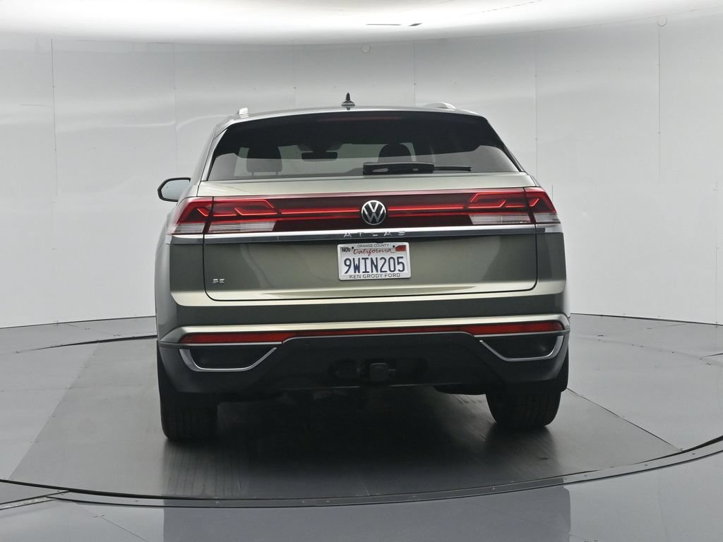Used 2026 Green Volkswagen SE w/Technology image 30