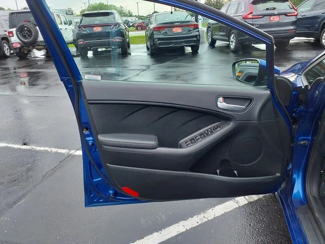 Used 2018 Blue Kia LX image 21