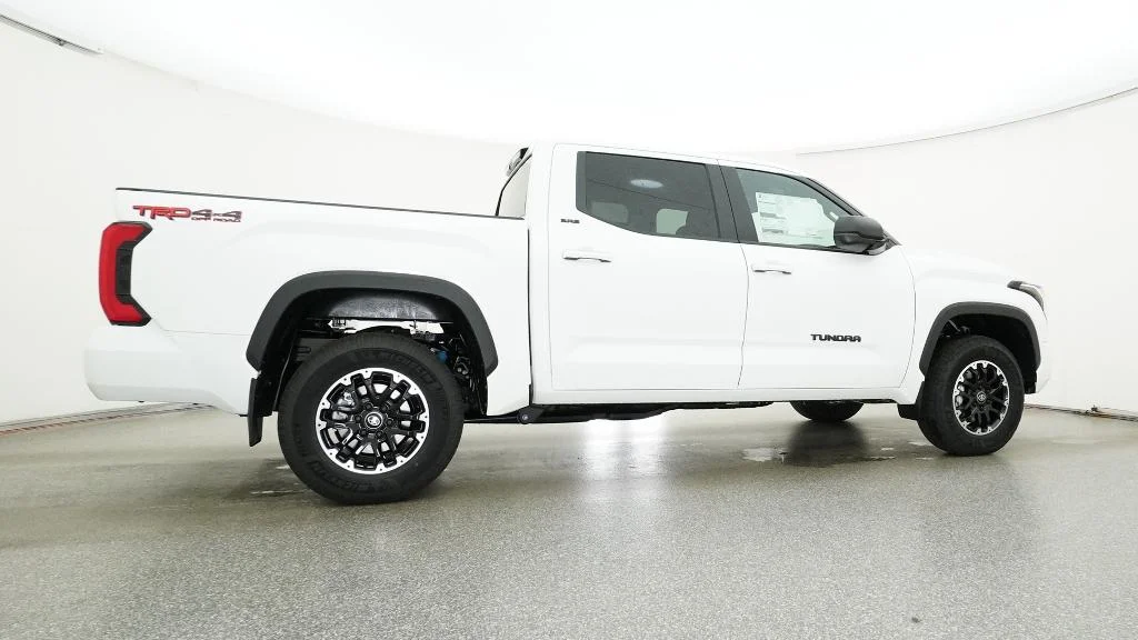 New 2026 Ice Cap Toyota SR5 image 32