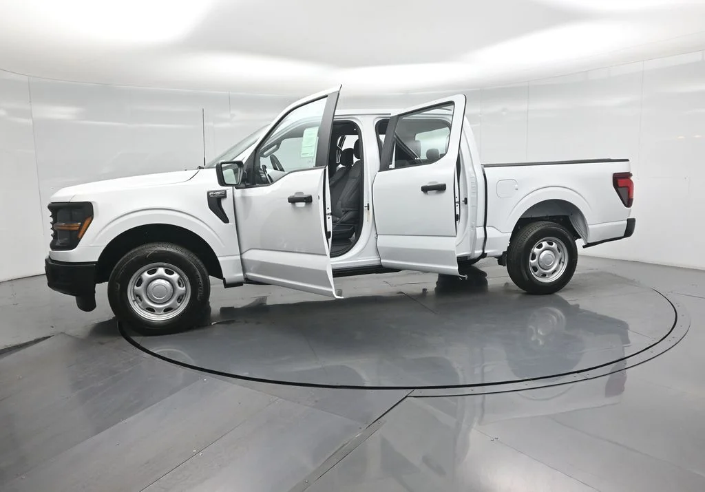 New 2026 Oxford White Ford XL image 32