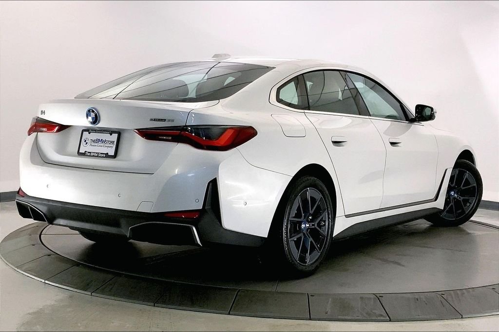 Used 2023 Mineral White Metallic BMW  image 12