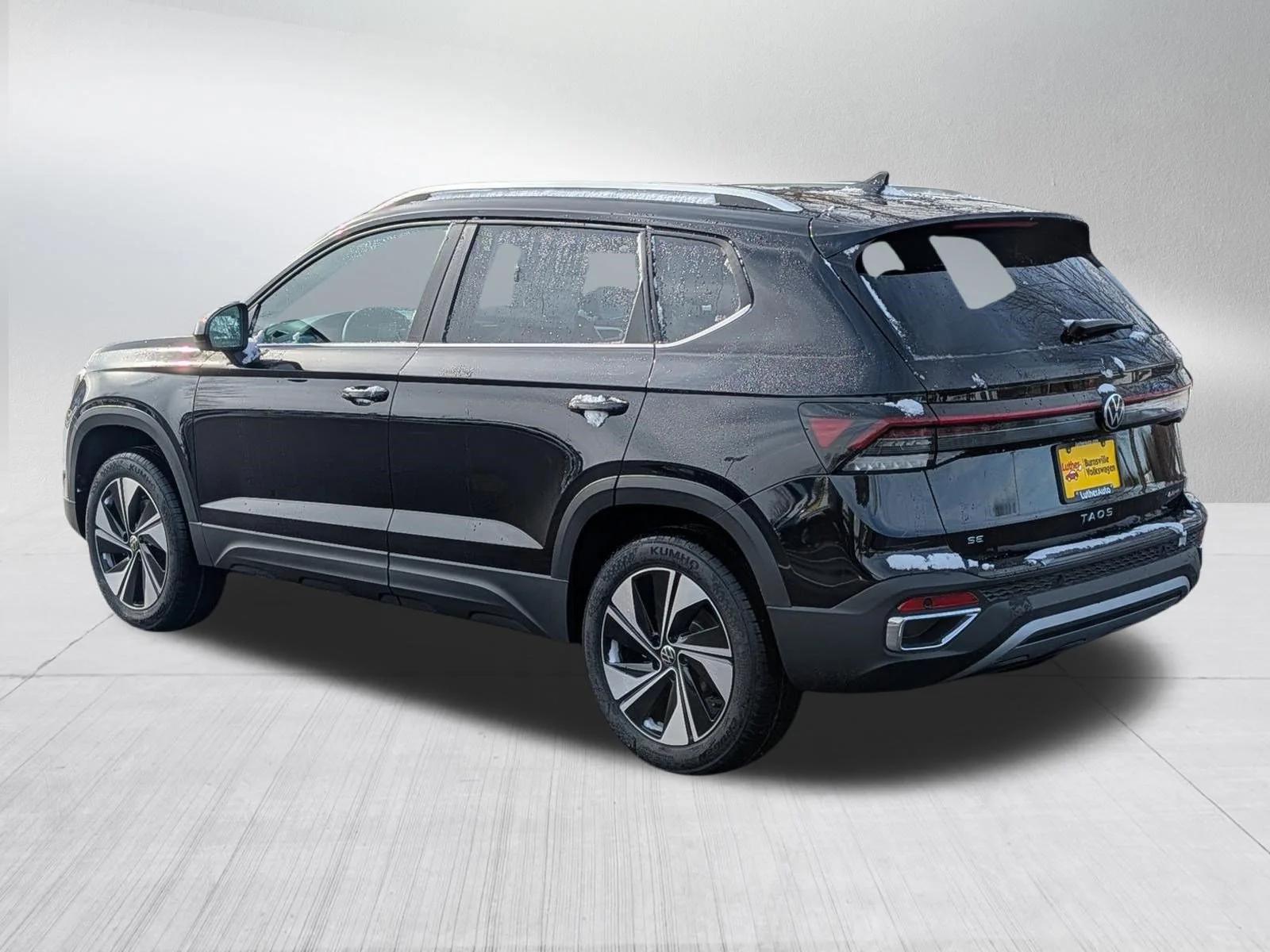New 2026 Deep Black Pearl Volkswagen SE image 3