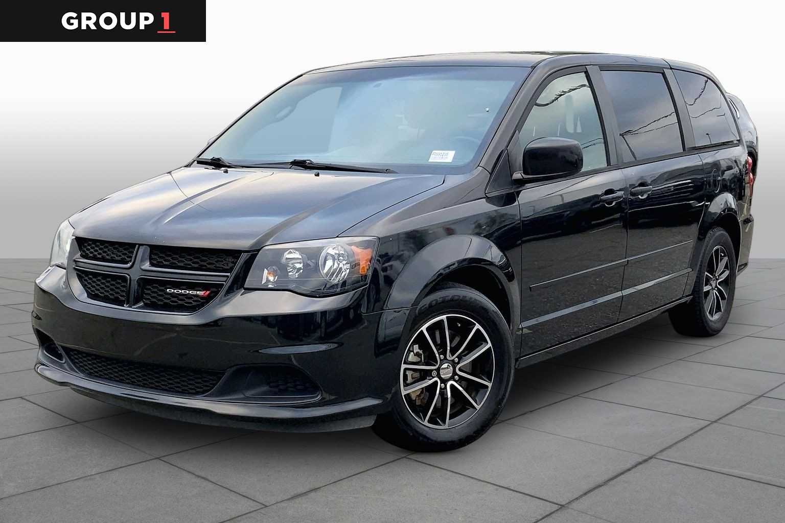 Brilliant Black Crystal Pearlcoat 2015 Dodge Grand Caravan SE Plus FWD Minivan Front-Wheel Drive