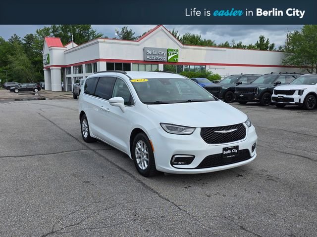 Used 2022 Bright White Clearcoat Chrysler Touring L image 1