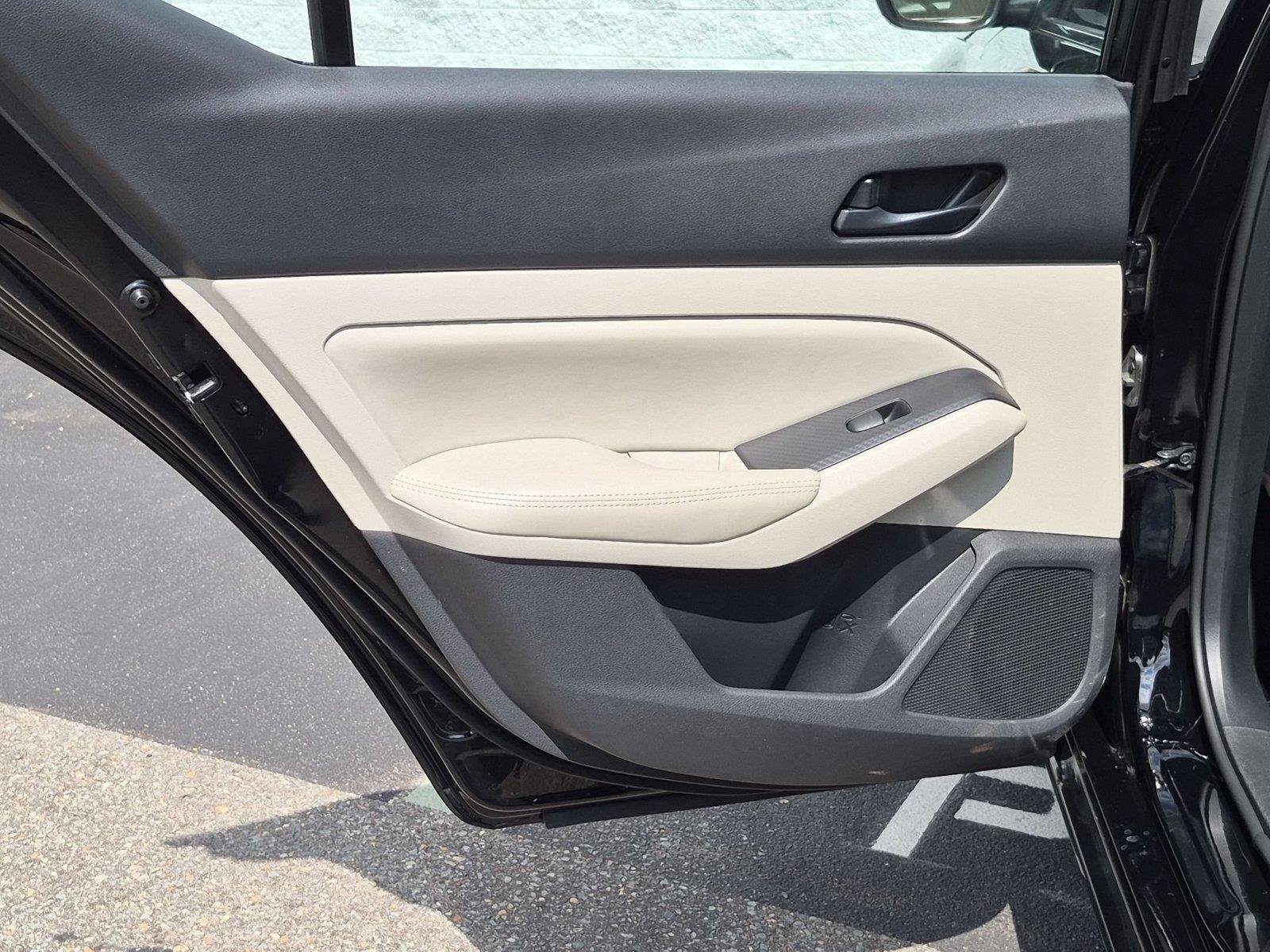 Used 2025 Super Black Nissan SV image 29