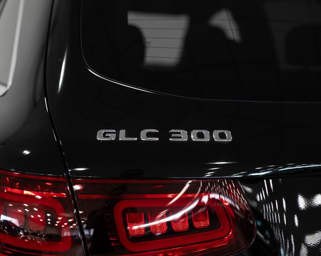 Certified Used 2022 Black Mercedes-Benz GLC 300 image 12