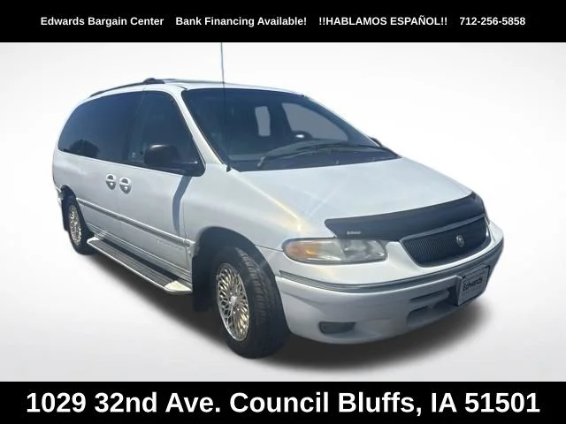 1997 Chrysler Town & Country LXI's photo
