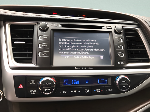 Used 2018 Black Toyota XLE image 19