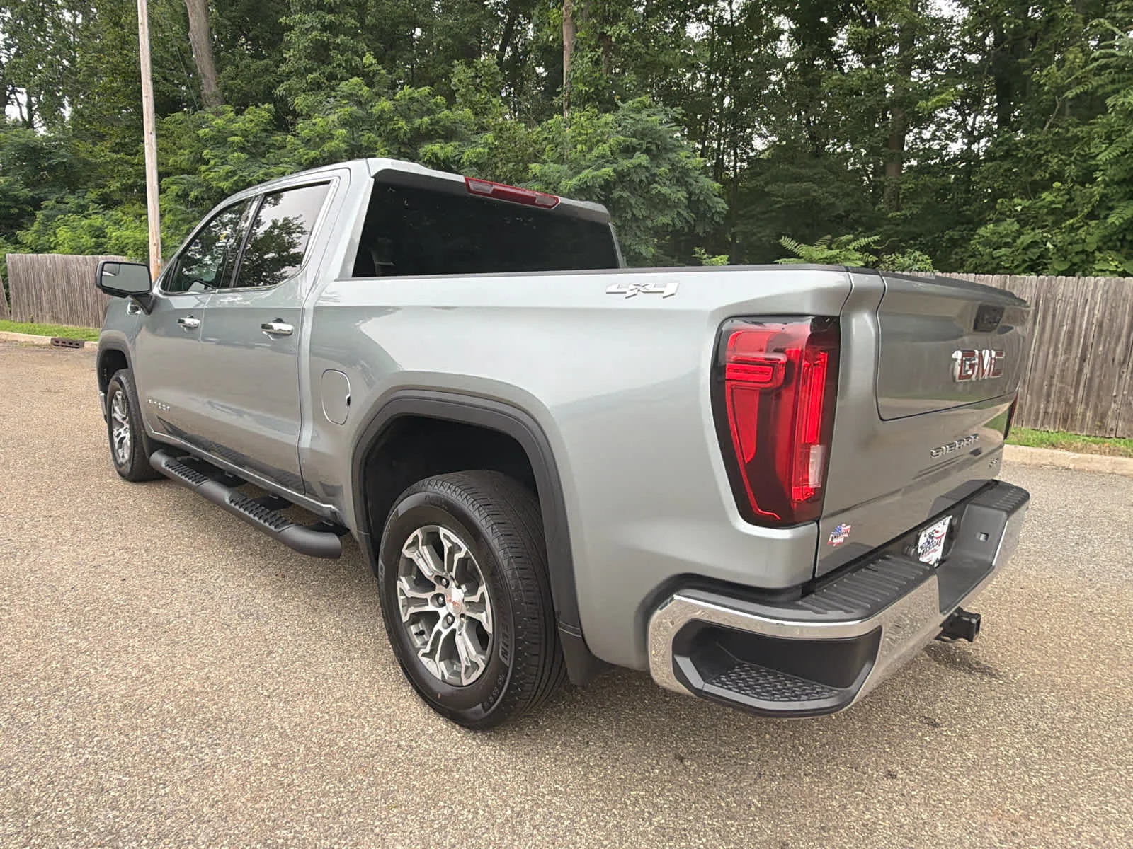 Used 2025 Sterling Metallic GMC SLT image 12