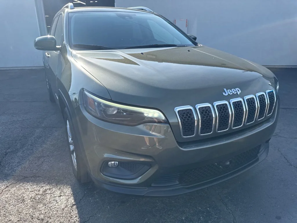 Used 2021 Green Jeep Latitude Lux image 50