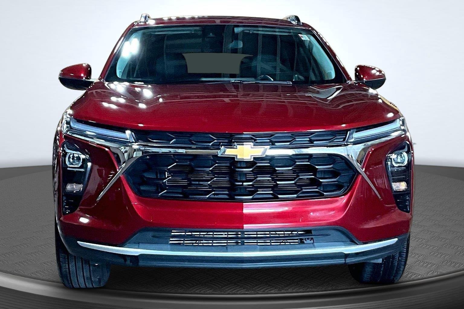 Used 2025 Crimson Metallic Chevrolet LT image 3