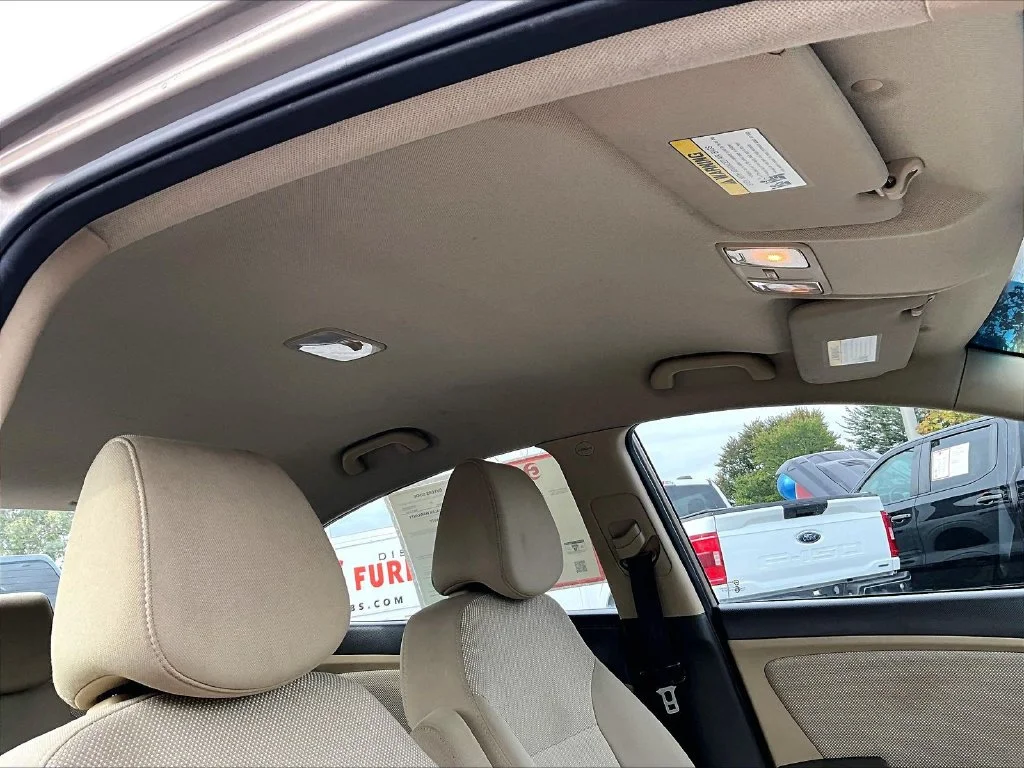 Used 2012 Brown Hyundai GLS image 23