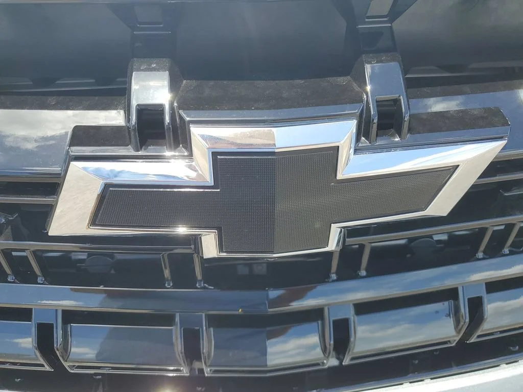 New 2026 Sterling Gray Metallic Chevrolet Z71 image 32