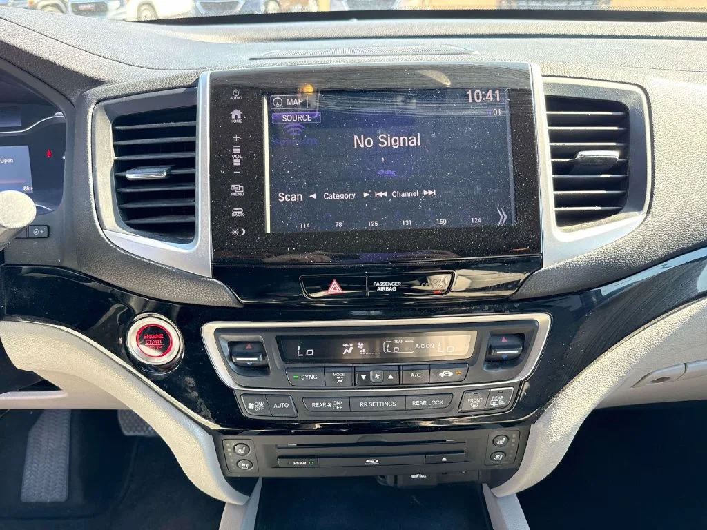 Used 2017 Blue Honda Elite image 34