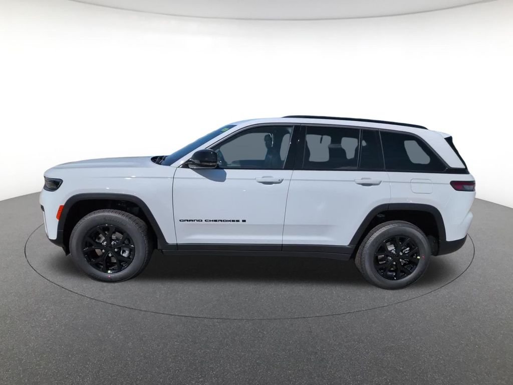 New 2026 Bright White Clear-Coat Exterior Paint Jeep Altitude image 11