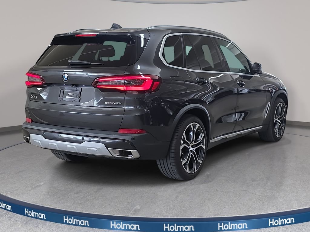 Certified Used 2023 Dark Graphite Metallic BMW sDrive40i image 7