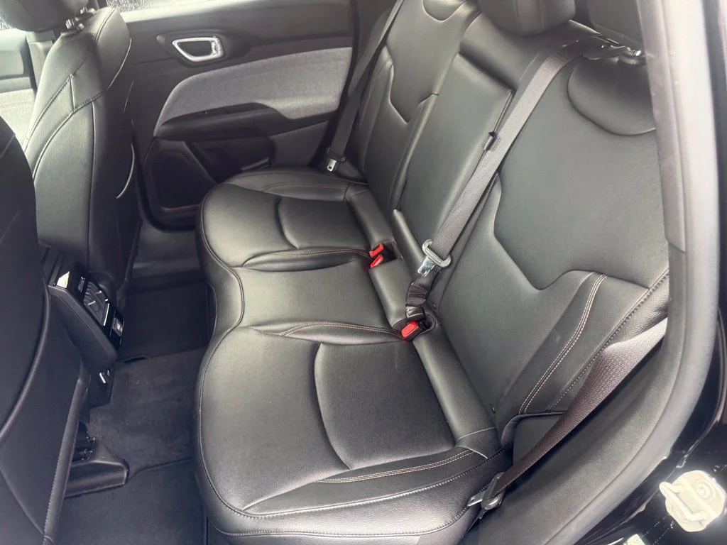 Used 2024 Black Jeep Latitude Lux image 32