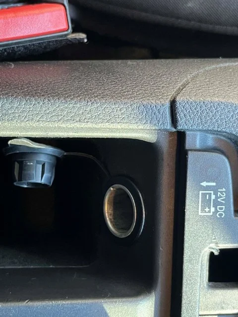 Used 2014 Granite Crystal Clearcoat Metallic Jeep Laredo image 31
