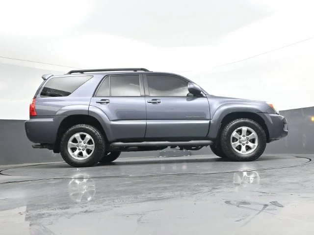 Used 2006 Galactic Gray Mica Toyota SR5 Sport image 23