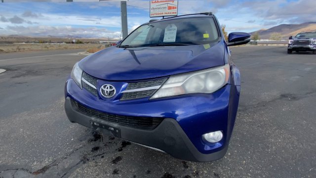 Used 2015 Blue Crush Metallic Toyota XLE image 3