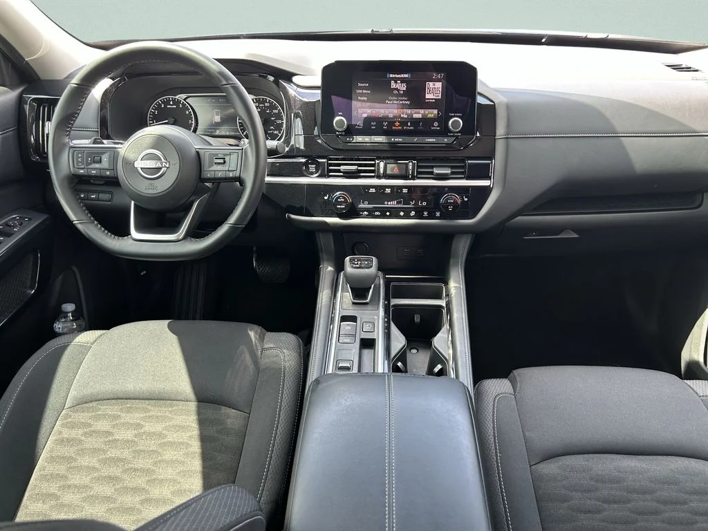 Used 2025 Blue Nissan SV image 18