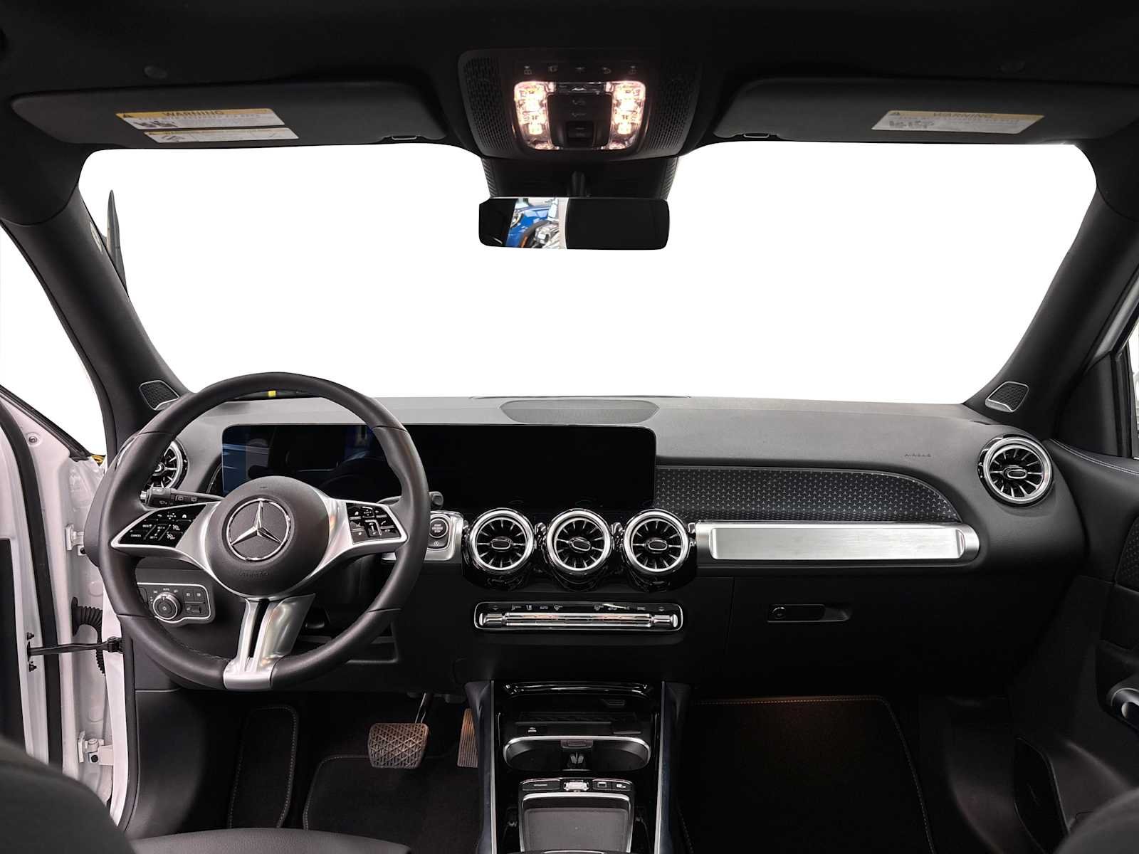 Certified Used 2025 Polar White Mercedes-Benz GLB 250 image 18