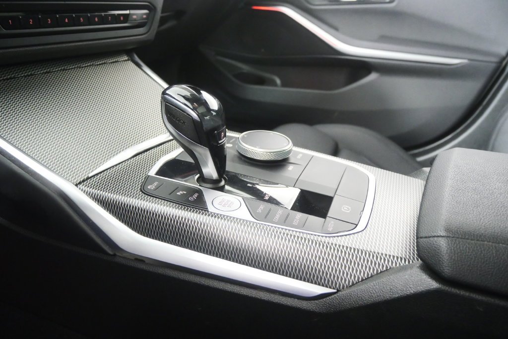 Used 2021 Alpine White BMW 330i image 22