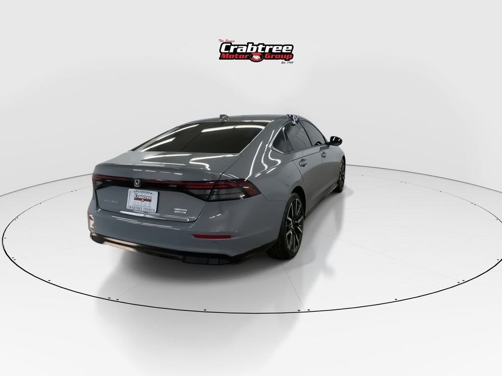 Used 2025  Honda Touring image 7