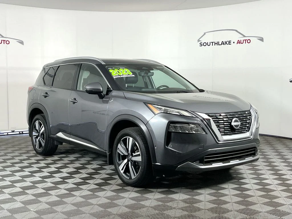Used 2023 Gray Nissan SL image 3