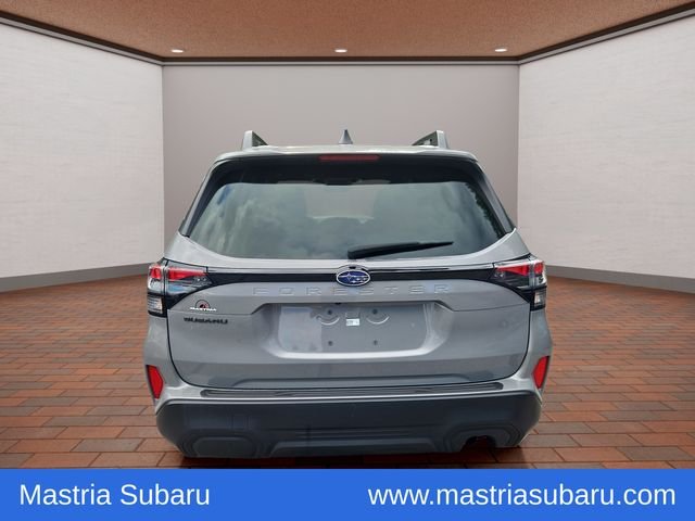 Used 2025 Pearl Subaru Premium image 31