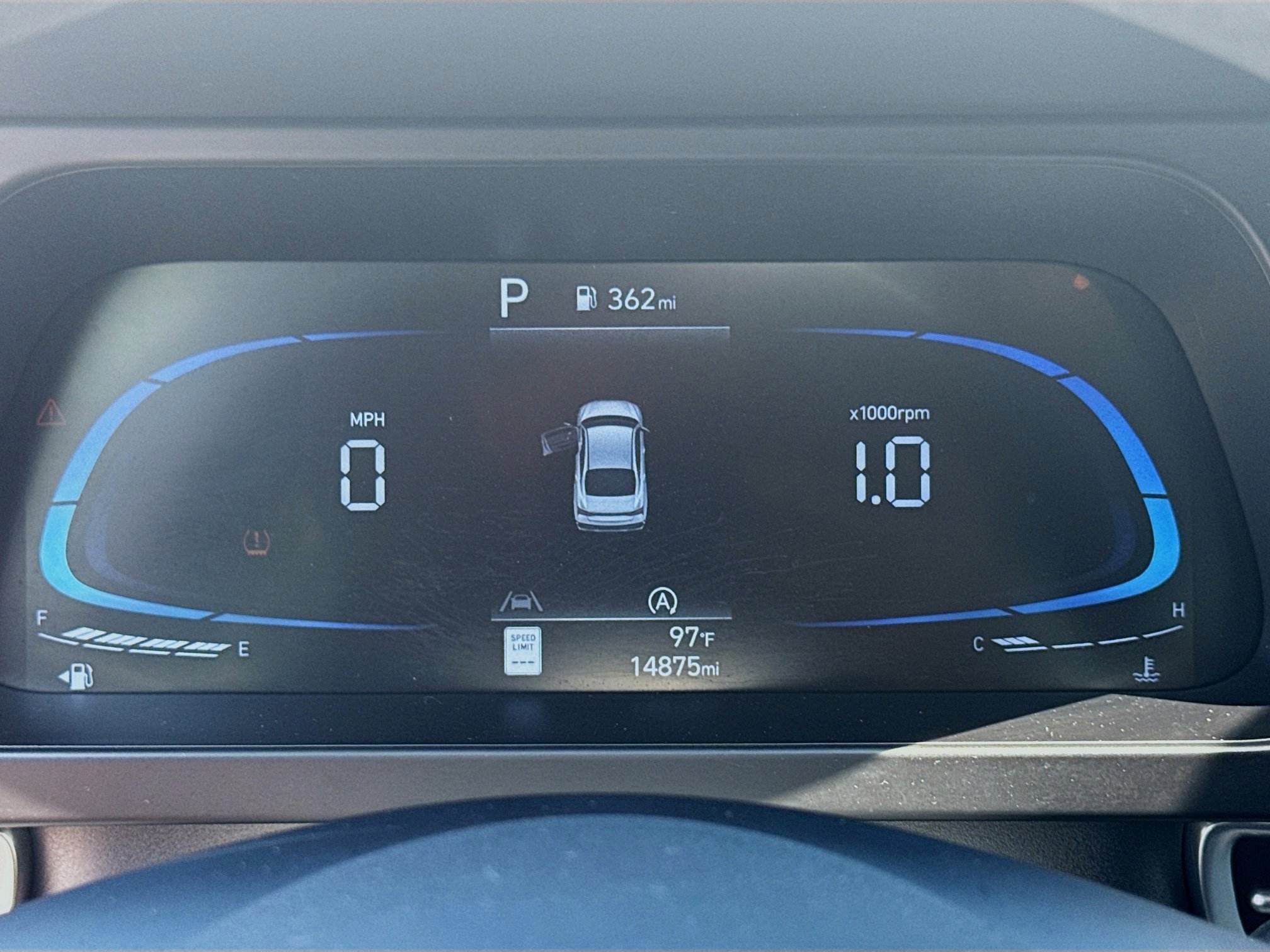 2025 Hyundai Elantra SE - Photo 9