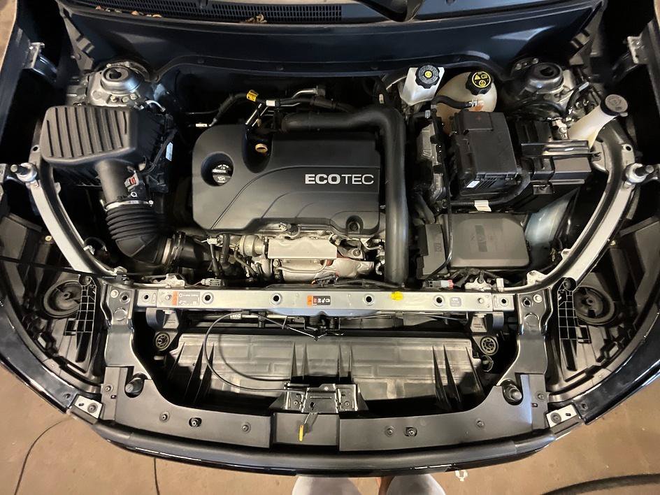 Used 2019 Gray GMC SLE image 8